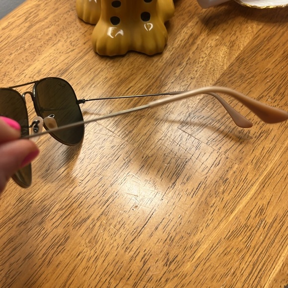 Ray-Ban aviator sunglasses - Picture 3 of 3